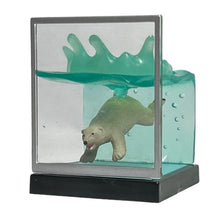 Cargar imagen en el visor de la galería, Polar Bear Diving - Trading Figure - Miniature