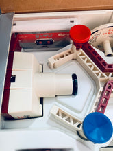 Cargar imagen en el visor de la galería, Family Computer Robot: Gyro - Famicom - FC - Nintendo - Japan Ver. - NTSC-JP - CIB (HVC-GYS)