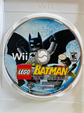 Cargar imagen en el visor de la galería, LEGO Batman: The Videogame - Nintendo Wii / WiiU - NTSC - CIB (RVL-RLBE-USA)