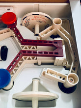 Cargar imagen en el visor de la galería, Family Computer Robot: Gyro - Famicom - FC - Nintendo - Japan Ver. - NTSC-JP - CIB (HVC-GYS)