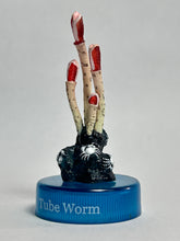 Cargar imagen en el visor de la galería, Giant Tube Worm - Mini Figure - Bottle Cap