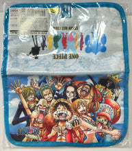 Cargar imagen en el visor de la galería, One Piece Multi Case (Straw Hat Pirates ver.)