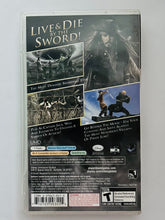 Cargar imagen en el visor de la galería, Pirates of the Caribbean: At World's End - PSP - PlayStation Portable - NTSC - Box & Manual (ULUS-10252)