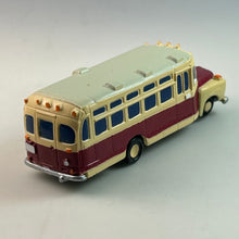 Cargar imagen en el visor de la galería, Isuzu BXD30 Type - Miniature - Trading Figure