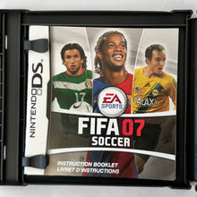 Cargar imagen en el visor de la galería, FIFA 07 Soccer - Nintendo DS / DSLite DSi XL - NTSC - Box & Manual (NTR-AF7E-USA)