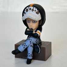 Cargar imagen en el visor de la galería, One Piece - Trafalgar Law - Desktop Figure - Ichiban Kuji OP Memories 2 - Prize H