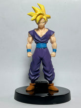 Load image into Gallery viewer, Dragon Ball Z - Son Gohan SSJ - Trading Figure