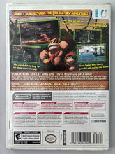Load image into Gallery viewer, Donkey Kong Country Returns - Nintendo Wii / Wii U - NTSC - Box & Manual (RVL-SF8E-USA)
