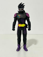 Cargar imagen en el visor de la galería, Kamen Rider Ex-Aid - Kamen Rider Genm - Soft Vinyl Figure