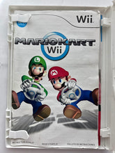 Cargar imagen en el visor de la galería, Mario Kart Wii - Nintendo Wii / Wii U - NTSC - Box & Manual (RVL-RMCE-USA)
