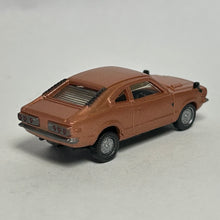 Load image into Gallery viewer, Mazda RX-3 (early model) Savanna GT - Trading Figure - Miniature (2)