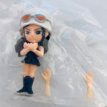 Cargar imagen en el visor de la galería, One Piece - Nico Robin - Desktop Figure - Ichiban Kuji OP ~Mugiwara no Ichimi, Kōkai no Kiseki~