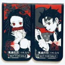 Load image into Gallery viewer, Shueisha Summer Comics Fair Natsucomi 2018 - W Character Magnet Clip