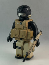 Load image into Gallery viewer, Metal Gear Solid 2: Sons of Liberty - PMC Soldier - Trading Figure - Kubrick