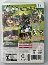 Cargar imagen en el visor de la galería, Madagascar: Escape 2 Africa - Nintendo Wii / Wii U - NTSC - Box & Manual (RVL-RRGE-USA)