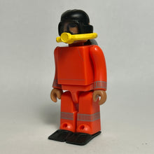Load image into Gallery viewer, Kubrick Glico Man and Bisco-kun - Diver - Red Wetsuit ver.