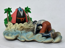 Load image into Gallery viewer, One Piece - Jinbei - Monkey D. Luffy - Mini Diorama