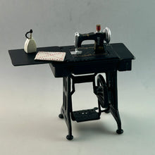 Cargar imagen en el visor de la galería, Foot Treadle Sewing Machine - Miniature - Trading Figure