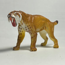 Cargar imagen en el visor de la galería, Smilodon - Trading Figure - Miniature (038)