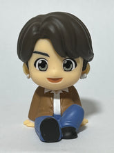 Load image into Gallery viewer, TinyTan - Jung Kook - Trading Figure - Candy Toy (7) - BTS