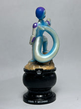Cargar imagen en el visor de la galería, Dragon Ball Z - Frieza - Final Form - Chess Piece - King