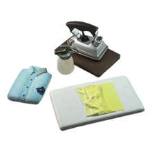 Load image into Gallery viewer, Matsushita Electric Industrial Co., Ltd. Automatic Iron / 250W Home Use - Miniature