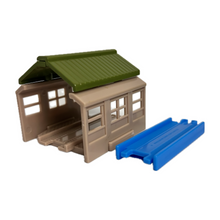 Load image into Gallery viewer, Thomas & Friends - Depot + Straight Track - Toy (15)