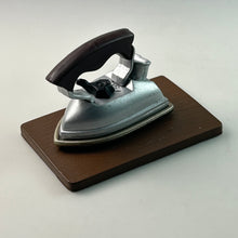Load image into Gallery viewer, Matsushita Electric Industrial Co., Ltd. Automatic Iron / 250W Home Use - Miniature