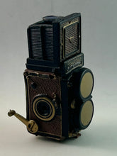 Load image into Gallery viewer, Rollei Rolleiflex 2.8F - Miniature - Trading Figure