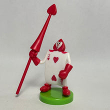 Cargar imagen en el visor de la galería, Alice in Wonderland - The Playing Cards - Trading Figure - Choco Egg