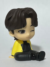 Load image into Gallery viewer, TinyTan - V - Trading Figure - Candy Toy (6) - BTS