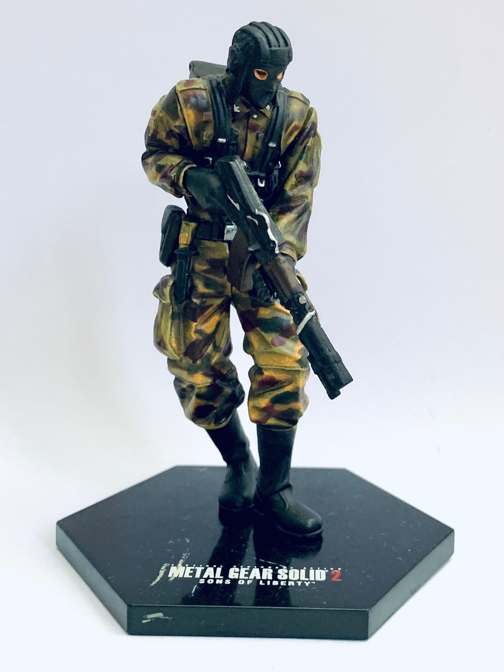metal gear solid 2 figures Metal Gear Solid 2: Sons of Liberty - Gurlukovich Mercenary - Konami Figure Collection - MGS2