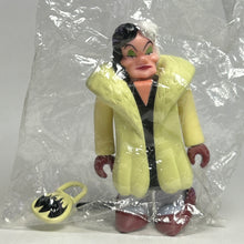 Cargar imagen en el visor de la galería, One Hundred and One Dalmatians - Cruella de Vil - Figure - Kubrick