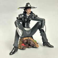Load image into Gallery viewer, Gun X Sword - Van - GxS Trading Figure