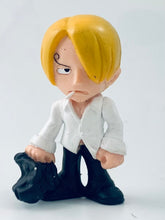 Cargar imagen en el visor de la galería, One Piece - Sanji - OP World 3 - Trading Mini Figure