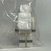 Load image into Gallery viewer, Kubrick Glico Man and Bisco-kun - Spaceman