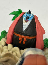 Load image into Gallery viewer, One Piece - Jinbei - Monkey D. Luffy - Mini Diorama
