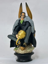 Cargar imagen en el visor de la galería, One Piece - Sir Crocodile - Figure - Chess Piece