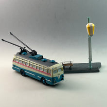 Load image into Gallery viewer, Tokyo Metropolitan Trolley Bus / 200 type (1954) - Miniature - Trading Figure