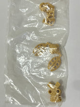 Load image into Gallery viewer, Ultraman - Alien Baltan - Figure - Trading Kit