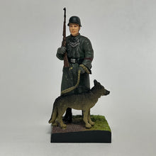 Load image into Gallery viewer, Field Military Police (with coat) & Dog (German Shepherd) - Miniature (032)