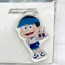 Cargar imagen en el visor de la galería, Osomatsu-san - Matsuno Karamatsu - Deformed Acrylic Keychain ~American Cafe ver.~