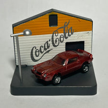 Load image into Gallery viewer, Chevrolet Camaro 1977 - Mini Diorama - Cuchiwaii