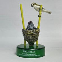 Load image into Gallery viewer, Cuckoo and Great Reed Warbler - Trading Figure - Miniature - No.2 - Cuchiwaii