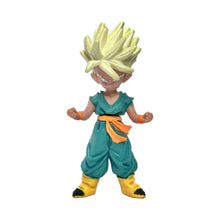 Cargar imagen en el visor de la galería, Dragon Ball Z - Trunks SSJ - Trading Figure - HG 19 - Cuchiwaii