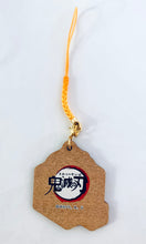 Load image into Gallery viewer, Kimetsu no Yaiba - Agatsuma Zenitsu - Demon Slayer Wooden Strap Vol. 2 - Netsuke