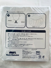 Cargar imagen en el visor de la galería, Osomatsu-san x Sanrio Characters Winning Lottery Last Special Prize Acrylic Figure Stand (Matsuno Brothers)