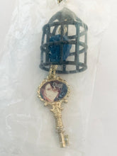 Cargar imagen en el visor de la galería, Diabolik Lovers - Sakamaki Reiji - Torareru no Rose Strap