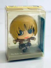 Cargar imagen en el visor de la galería, Attack on Titan - Levi, Hange Zoe & Armin Arlet - Shingeki no Kyojin x Schick Chimi Chara Figure Set