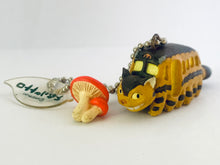 Load image into Gallery viewer, My Neighbor Totoro - Neko Bus / Cat Bus - Keychain Mascot